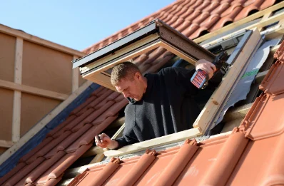Pose de fenêtres de toit Velux à Courteron